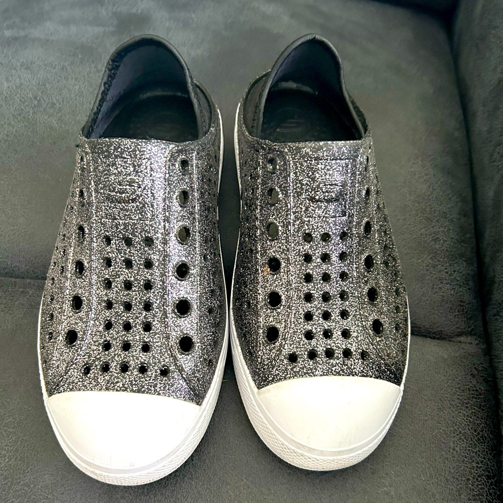 Sketchers black glitter girls slip ons foamies